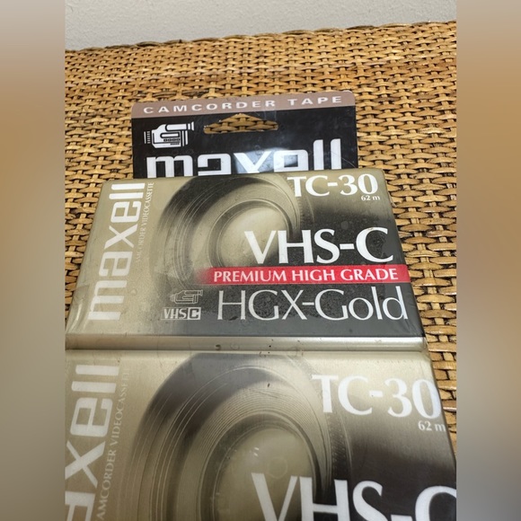 Maxell TC-30 VHS-C Premium High Grade HGX-Gold Camcorder Tapes FACTORY SEALED - Picture 2 of 7